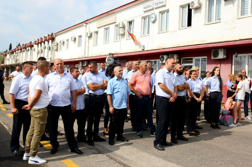 Sa protesta radnika Željezničke infrastrukture, Foto: Luka Zekovic