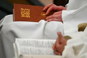 Procurili lični podaci skoro 200 žrtava zlostavljanja u Crkvi...