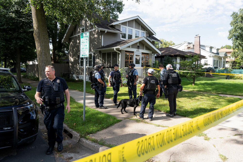 <p>"Ovo je bio smišljen čin nasilja protiv nevine djece i drugih ljudi koji su se molili. Sama surovost i kukavičluk pucanja u crkvi punoj djece apsolutno su neshvatljivi", rekao je načelnik policije Mineapolisa Brajan O’Hara</p>