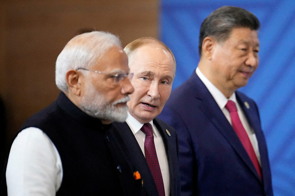 Modi, Putin i Si na samitu BRIKS-a u Rusiji 2024.