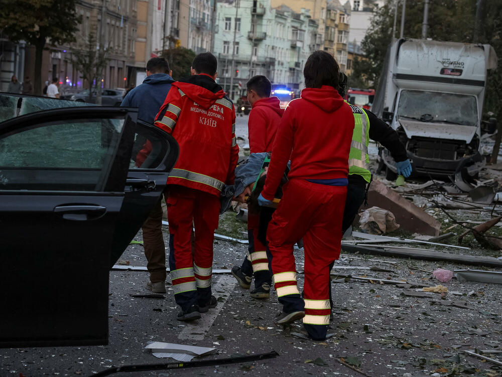 <p>"Rusi ne gledaju da okončaju rat, već samo da pokrenu nove udare", naveo je Zelenski na društvenoj mreži X</p>