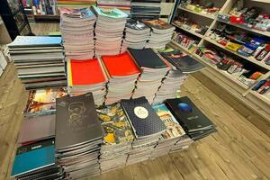 Đačka torba puna roditeljskih briga: Opremanje djece za novu...