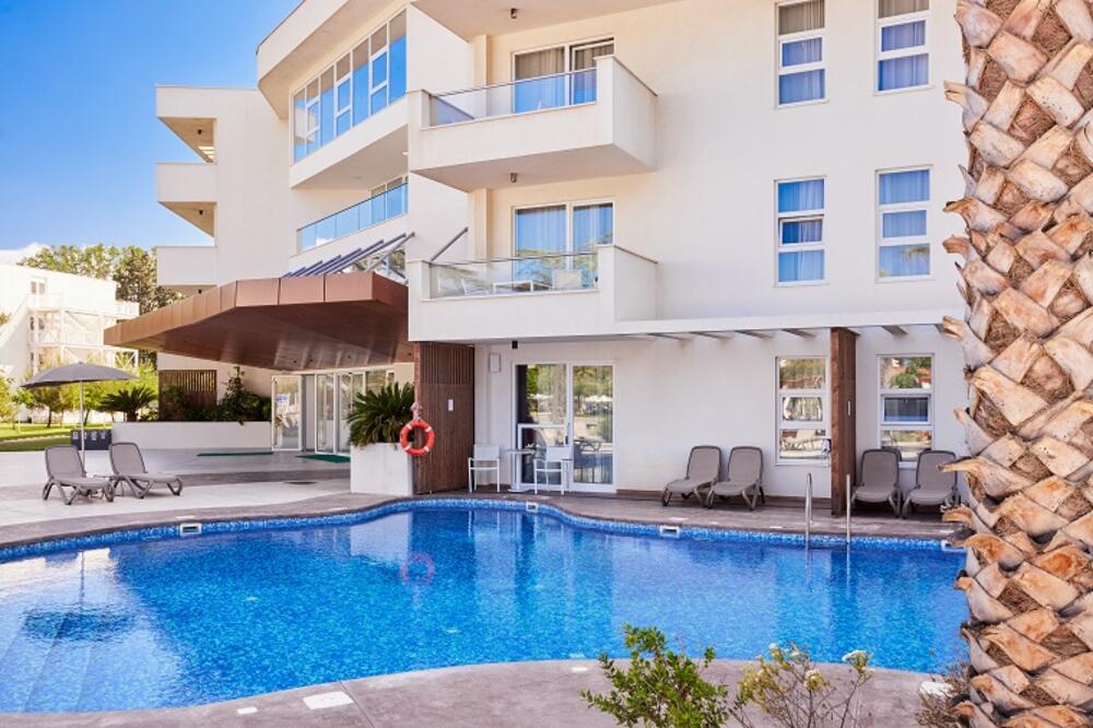 Azul Beach Resort Montenegro by Karisma