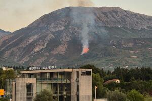 Bar: Požar na Lisinju, vatrogasci mu još uvijek ne mogu prići