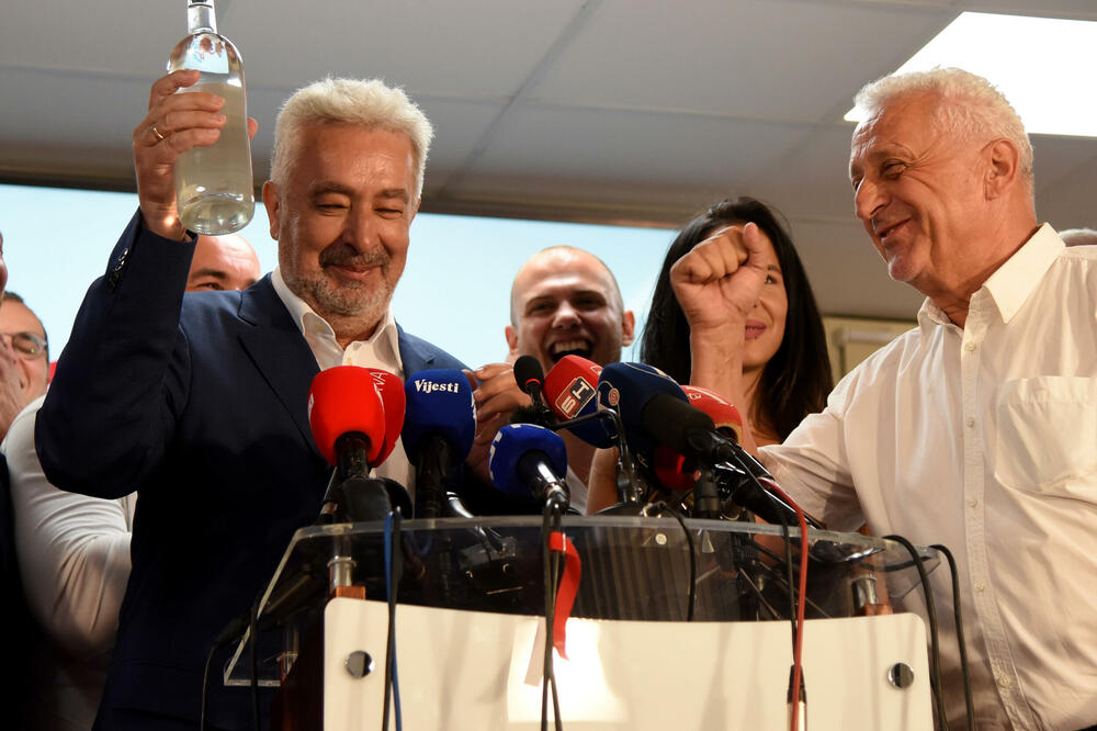 Iznevjerena očekivanja: Zdravko Krivokapić proslavlja pobjedu 30. avgusta, Foto: Luka Zeković