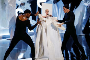 Lejdi Gaga najavila „The Dead Dance”