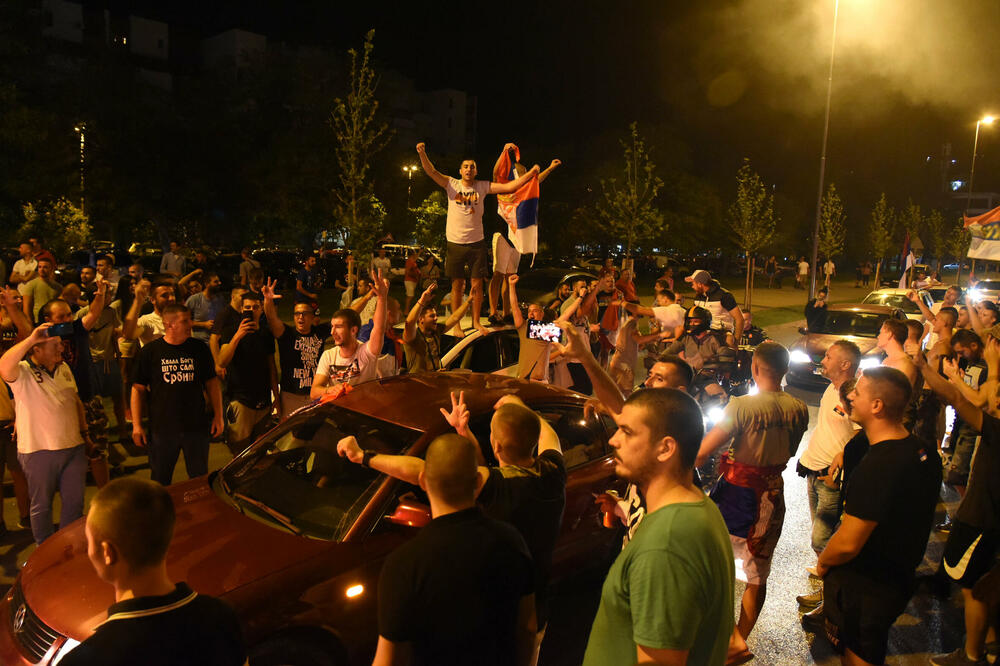 Slavlje nakon saopštavanja rezultata parlamentarnih izbora 30. avgusta 2020. godine, Foto: Boris Pejović