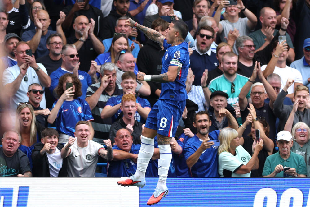 Fernandes proslavlja gol, Foto: Reuters