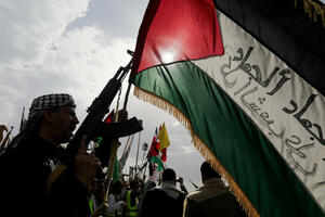 Jemenski pobunjenici Huti saopštili su da su gađali tanker u...