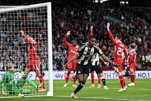 Posljednji dan prelaznog roka: Isak nova bomba redsa, perfektno...