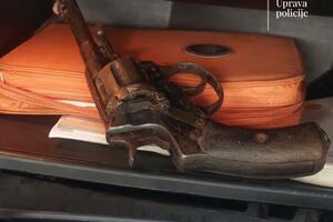 Uhapšen Baranin blizak OIL, pronađen revolver