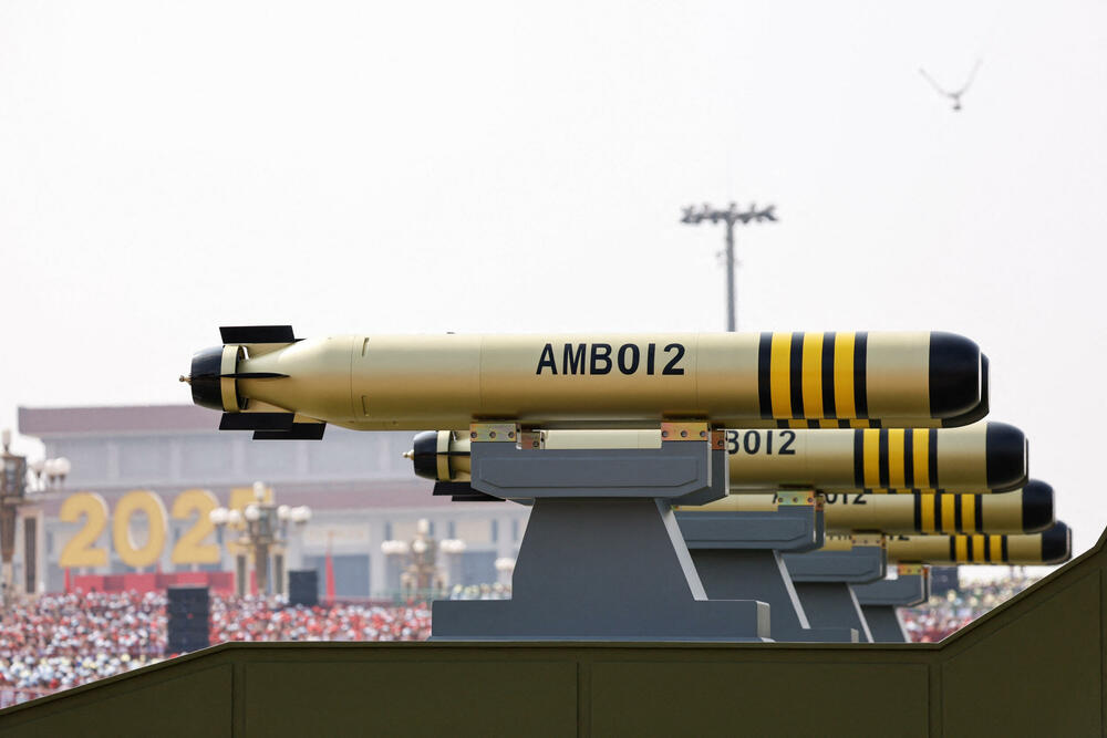 <p>"Kineki narod je narod koji se ne plaši nasilja i oslanja se sam na sebe i jak je. Mi ćemo se držati puta mirnog razvoja i raditi ruku pod ruku sa narodima svih zemalja da izgradimo zajednicu, sa zajedničkom budućnošću za čovječanstvo", rekao je Si</p>