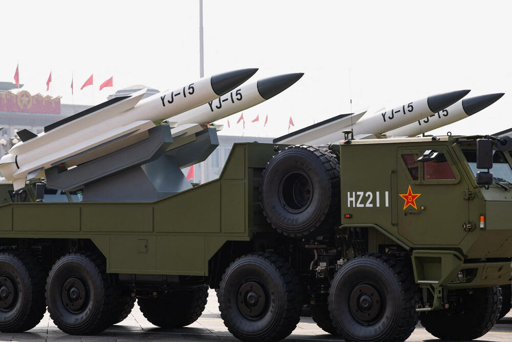 <p>"Kineki narod je narod koji se ne plaši nasilja i oslanja se sam na sebe i jak je. Mi ćemo se držati puta mirnog razvoja i raditi ruku pod ruku sa narodima svih zemalja da izgradimo zajednicu, sa zajedničkom budućnošću za čovječanstvo", rekao je Si</p>