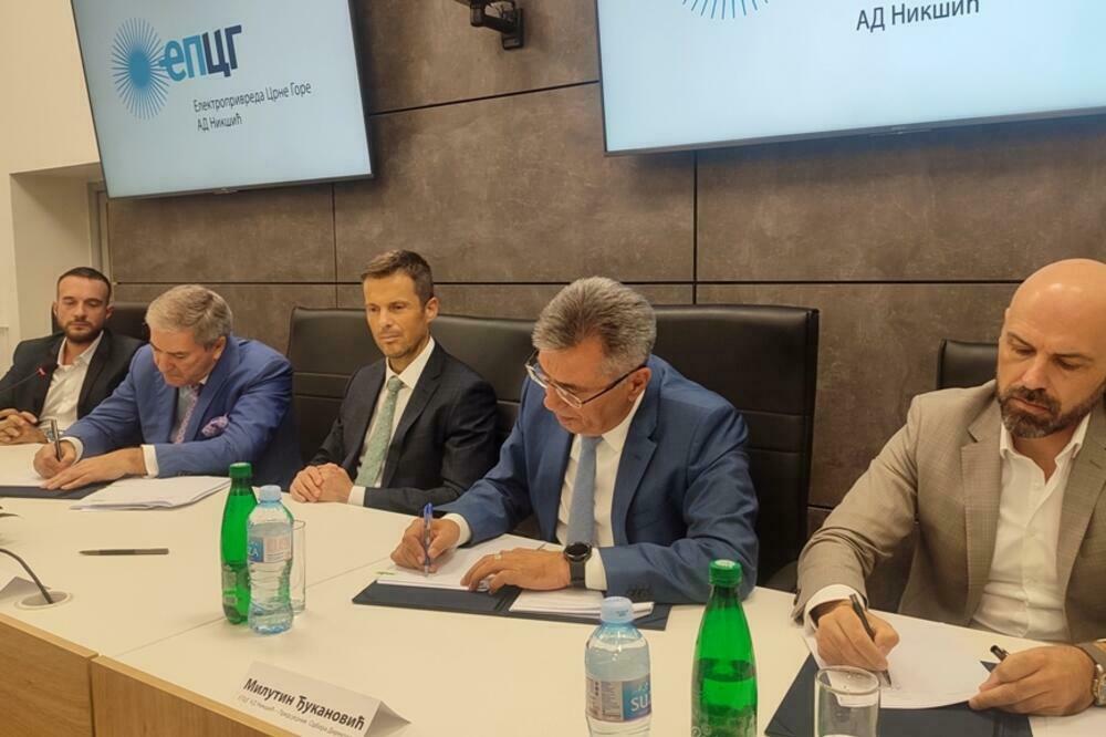 S potpisivanja ugovora o zakupu, Foto: Svetlana Mandić