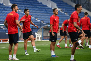 Crna Gora ide na pobjedu protiv „crne beštije”, Prosinečki gura i...