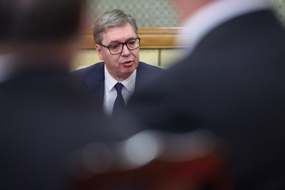 Golo nasilje – jedini Vučićev izlaz?