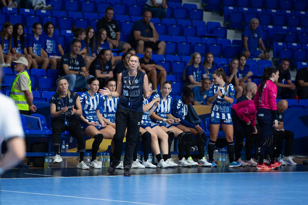 Popović na današnjem meču, Foto: ŽRK OTP Group Budućnost