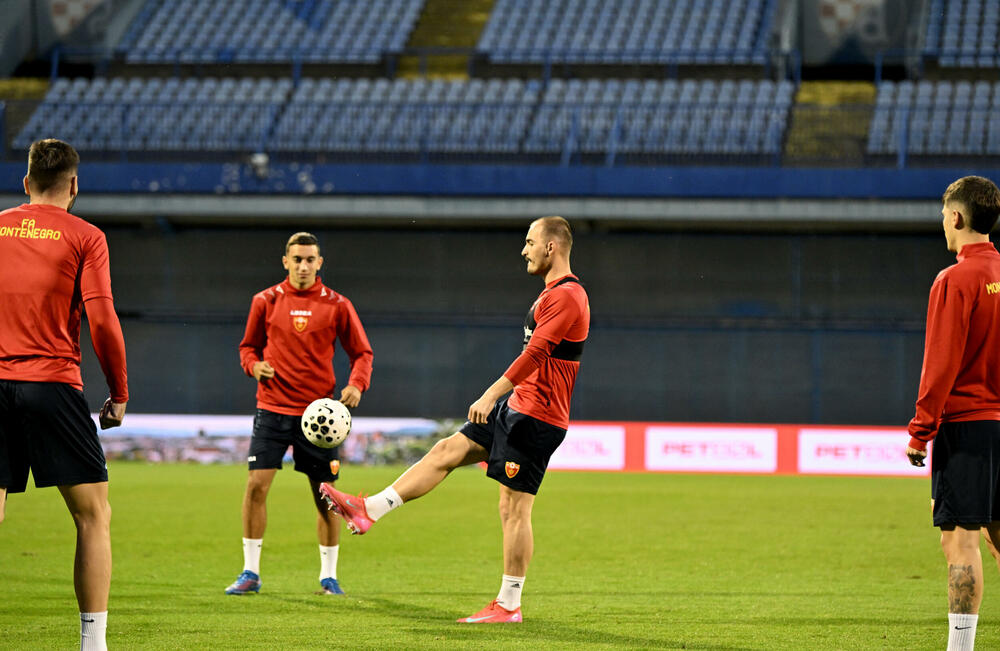 <p>Fubalska reprezentacija Crne Gore sjutra (20:45) na "Maksimiru" u Zagrebu gostuje Hrvatskoj u kvalifikacijama za Svjetsko prvenstvo</p>