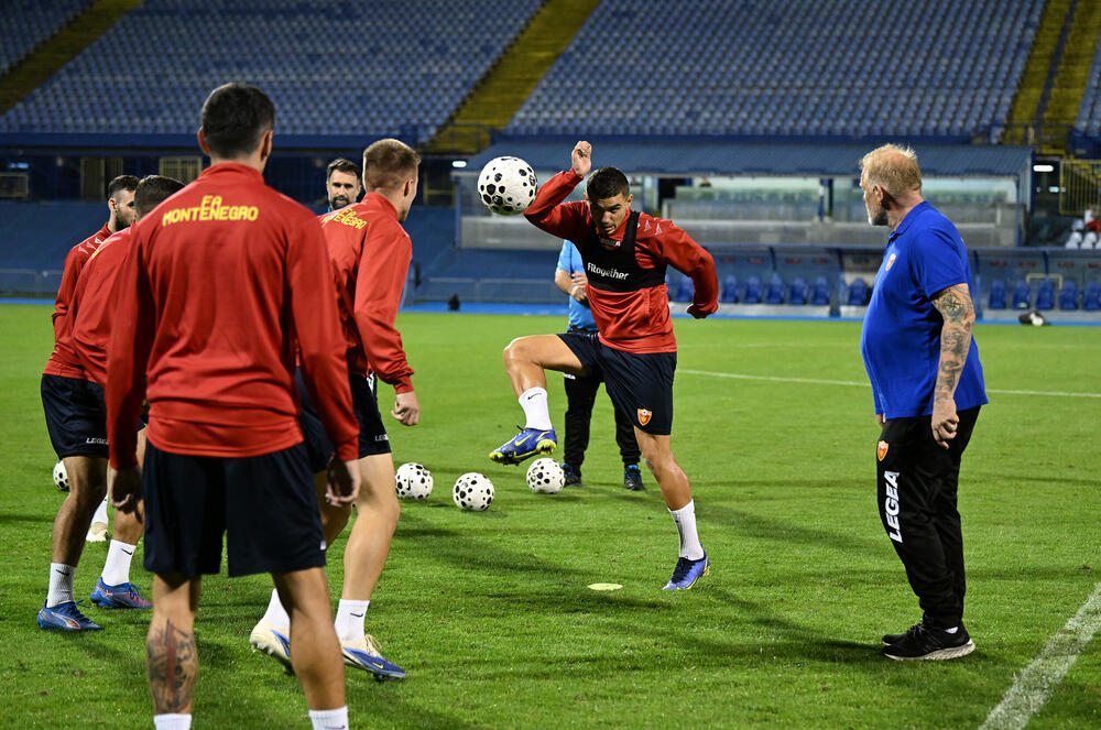 <p>Fubalska reprezentacija Crne Gore sjutra (20:45) na "Maksimiru" u Zagrebu gostuje Hrvatskoj u kvalifikacijama za Svjetsko prvenstvo</p>