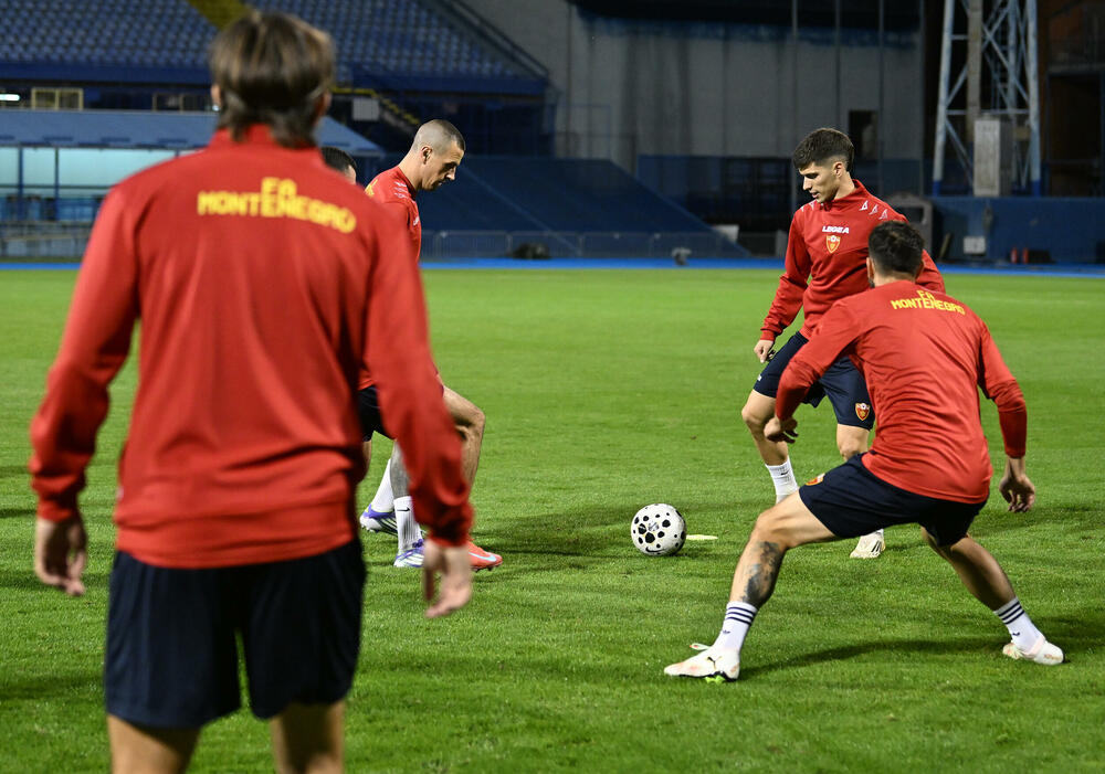 <p>Fubalska reprezentacija Crne Gore sjutra (20:45) na "Maksimiru" u Zagrebu gostuje Hrvatskoj u kvalifikacijama za Svjetsko prvenstvo</p>