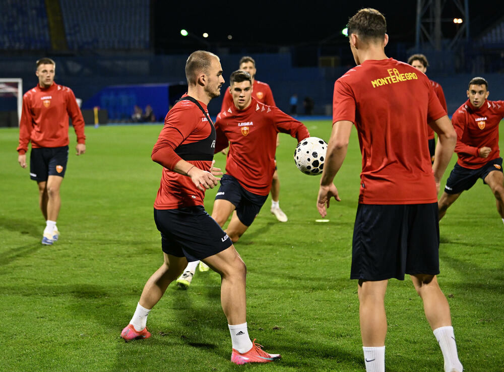 <p>Fubalska reprezentacija Crne Gore sjutra (20:45) na "Maksimiru" u Zagrebu gostuje Hrvatskoj u kvalifikacijama za Svjetsko prvenstvo</p>