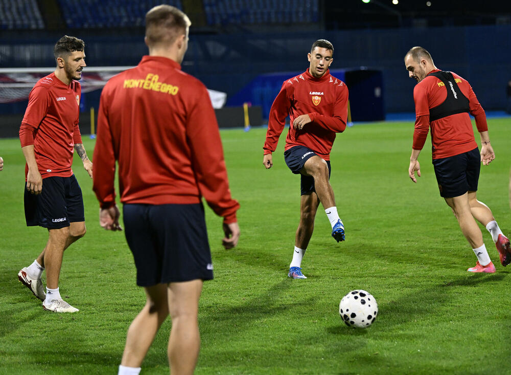 <p>Fubalska reprezentacija Crne Gore sjutra (20:45) na "Maksimiru" u Zagrebu gostuje Hrvatskoj u kvalifikacijama za Svjetsko prvenstvo</p>