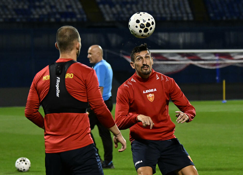 <p>Fubalska reprezentacija Crne Gore sjutra (20:45) na "Maksimiru" u Zagrebu gostuje Hrvatskoj u kvalifikacijama za Svjetsko prvenstvo</p>