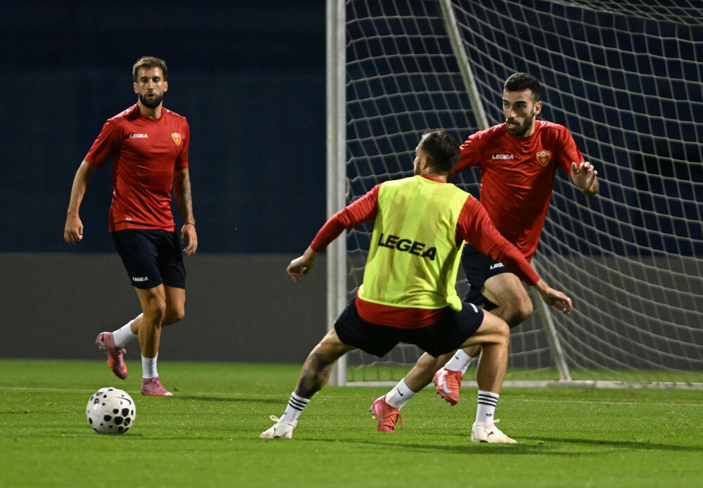 <p>Fubalska reprezentacija Crne Gore sjutra (20:45) na "Maksimiru" u Zagrebu gostuje Hrvatskoj u kvalifikacijama za Svjetsko prvenstvo</p>