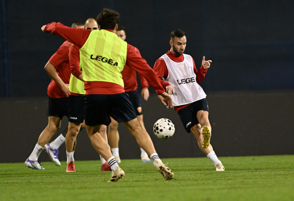 <p>Fubalska reprezentacija Crne Gore sjutra (20:45) na "Maksimiru" u Zagrebu gostuje Hrvatskoj u kvalifikacijama za Svjetsko prvenstvo</p>