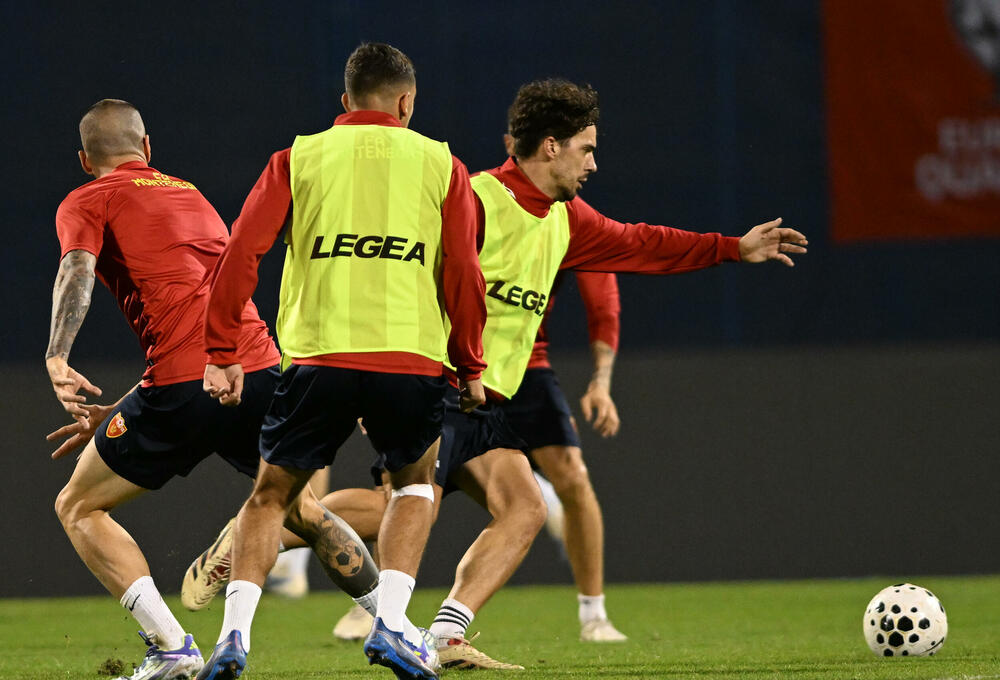 <p>Fubalska reprezentacija Crne Gore sjutra (20:45) na "Maksimiru" u Zagrebu gostuje Hrvatskoj u kvalifikacijama za Svjetsko prvenstvo</p>