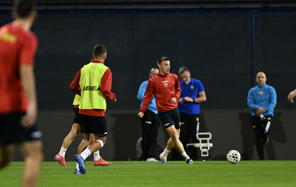 <p>Fubalska reprezentacija Crne Gore sjutra (20:45) na "Maksimiru" u Zagrebu gostuje Hrvatskoj u kvalifikacijama za Svjetsko prvenstvo</p>