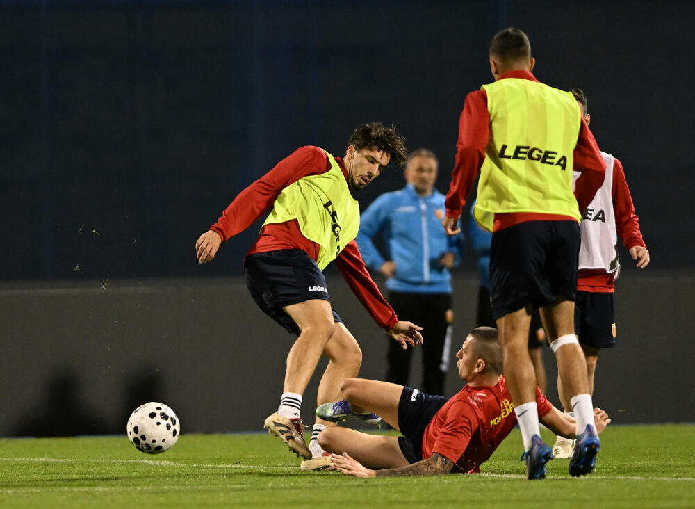 <p>Fubalska reprezentacija Crne Gore sjutra (20:45) na "Maksimiru" u Zagrebu gostuje Hrvatskoj u kvalifikacijama za Svjetsko prvenstvo</p>