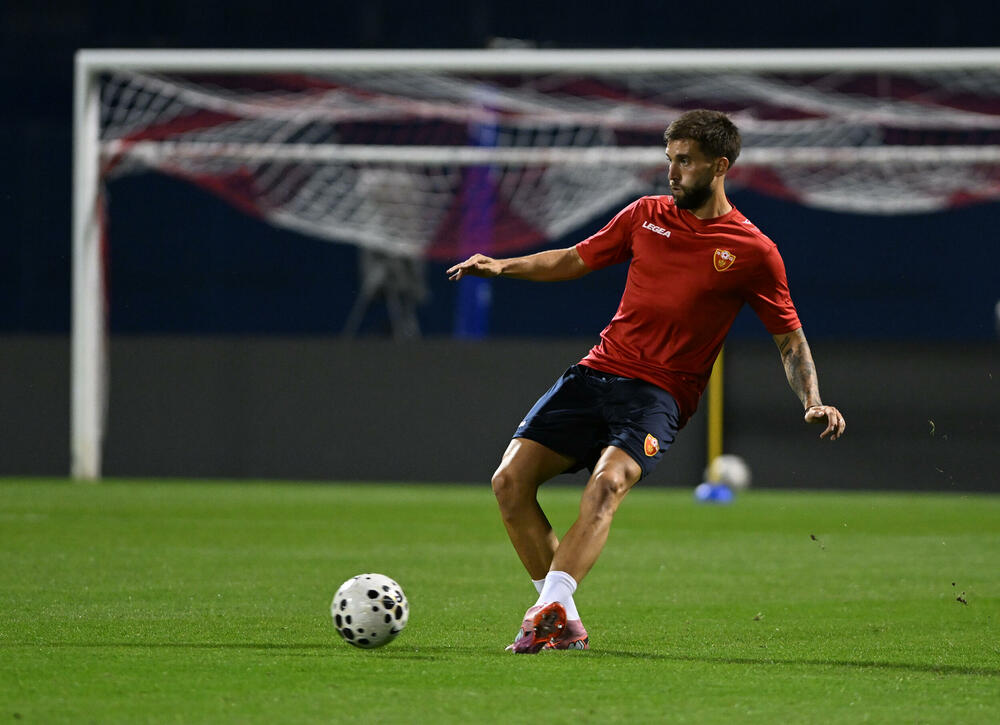 <p>Fubalska reprezentacija Crne Gore sjutra (20:45) na "Maksimiru" u Zagrebu gostuje Hrvatskoj u kvalifikacijama za Svjetsko prvenstvo</p>