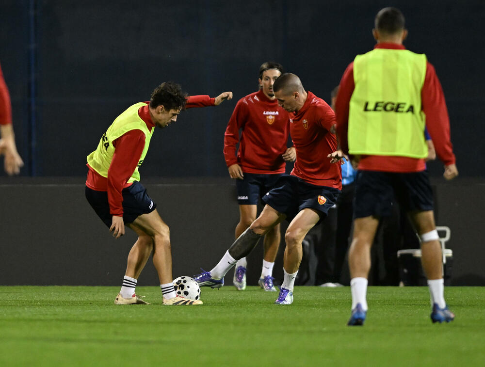 <p>Fubalska reprezentacija Crne Gore sjutra (20:45) na "Maksimiru" u Zagrebu gostuje Hrvatskoj u kvalifikacijama za Svjetsko prvenstvo</p>