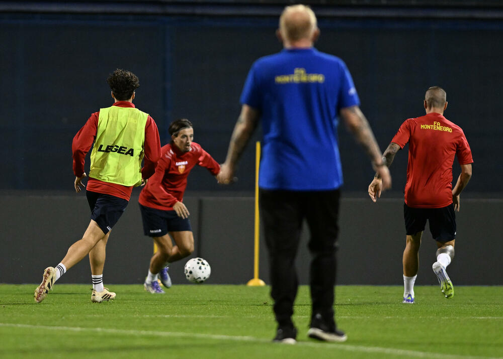 <p>Fubalska reprezentacija Crne Gore sjutra (20:45) na "Maksimiru" u Zagrebu gostuje Hrvatskoj u kvalifikacijama za Svjetsko prvenstvo</p>