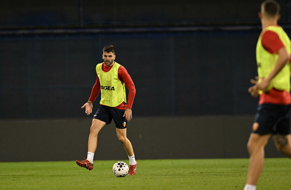 <p>Fubalska reprezentacija Crne Gore sjutra (20:45) na "Maksimiru" u Zagrebu gostuje Hrvatskoj u kvalifikacijama za Svjetsko prvenstvo</p>