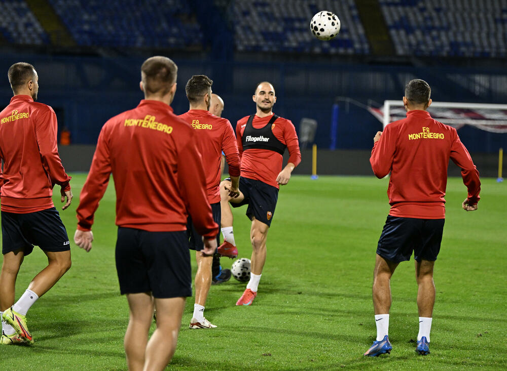 <p>Fubalska reprezentacija Crne Gore sjutra (20:45) na "Maksimiru" u Zagrebu gostuje Hrvatskoj u kvalifikacijama za Svjetsko prvenstvo</p>