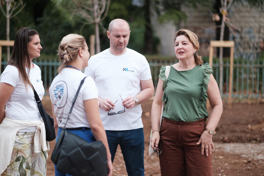 <p>Da Džada film fest ostane prostor susreta i dijaloga, gdje film otvara pitanja i povezuje ljude, ali i šalje snažne poruke koje su glasnije od svakog vida nasilja ili netrpeljivosti po bilo kom osnovu, želja je organizatora festivala, ističe za “Vijesti” direktorica Nina Lončar</p>