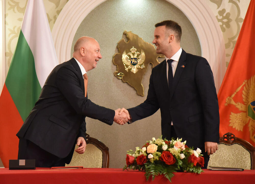 <p>“Mislim da smo kao Vlada bili i bićemo u permanentnoj sezoni rekonstrukcije”, kazao je premijer</p>