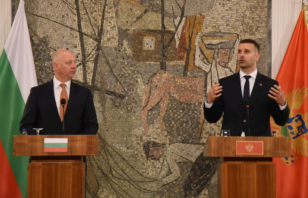 Sa pres konferencije