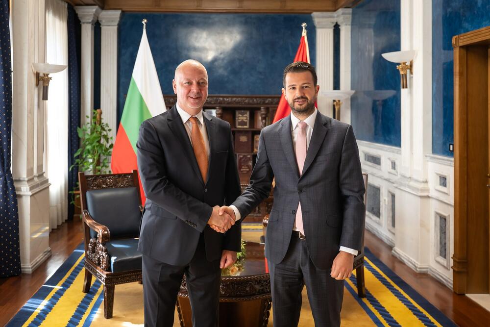 Rosen Željazakov, Jakov Milatović