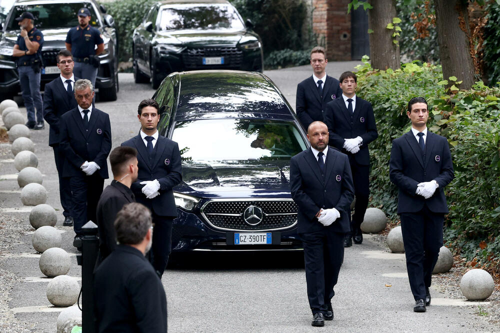 <p>Služba je održana u crkvi San Martino u Rivalti, selu oko 100 kilometara jugoistočno od Milana, u blizini Pjaćence, grada u kojem je rođen</p>