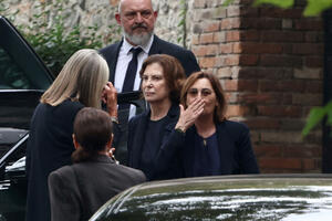 Mali broj članova porodice, kolega i bliskih prijatelja...