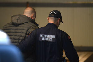 Danilo Mandić „maznuo” kola striku?