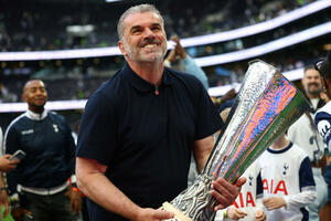 Povratak u Premijer ligu: Postekoglu na klupi Notingema