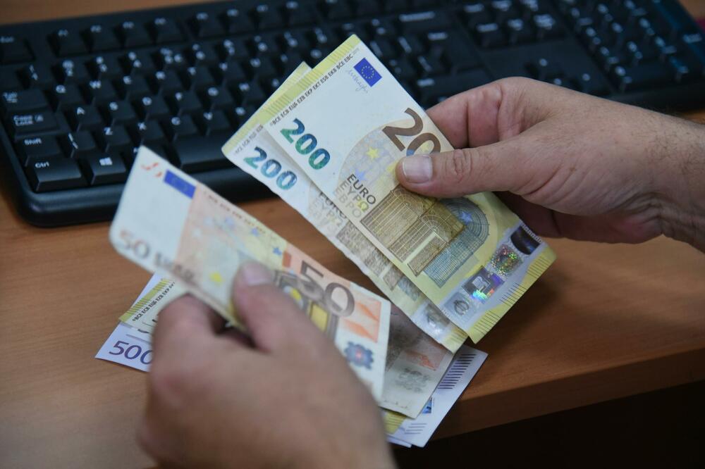 Doznake i neto SDI ne pokrivaju ni trećinu trgovinskog deficita (Ilustracija), Foto: BORIS PEJOVIC