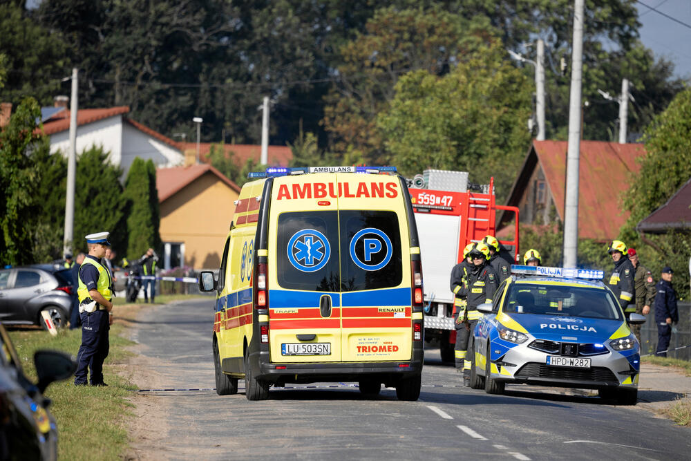 <p>Premijer Donald Tusk izjavio je da operacije i dalje traju i da je u "stalnom kontaktu" sa generalnim sekretarom NATO-a Markom Ruteom</p>  <p>Tusk je sazvao hitnu sjednicu Savjeta ministara za osam sati ujutro, saopštio je portparol vlade</p>