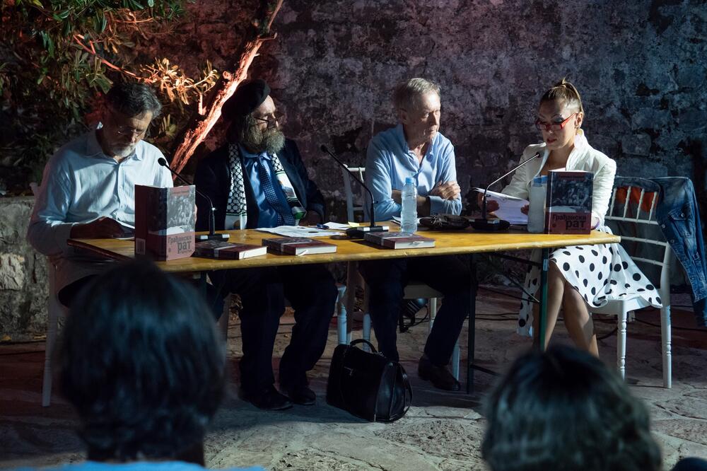 Sa večeri u Budvi, Foto: Narodna biblioteka Budva