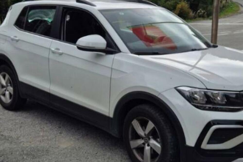 Vozilo privremeno oduzeto na graničnom prelazu Kula, Foto: Uprava policije