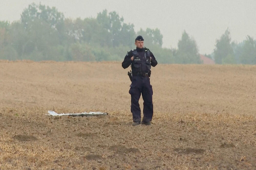 Ostaci jednog od oborenih dronova u Poljskoj, Foto: REUTERS